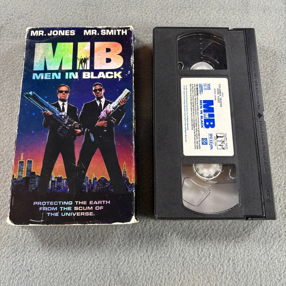 Men In Black MIB VHS 1997 Tommy Lee Jones Will Smith Holographic Foil Cover THX